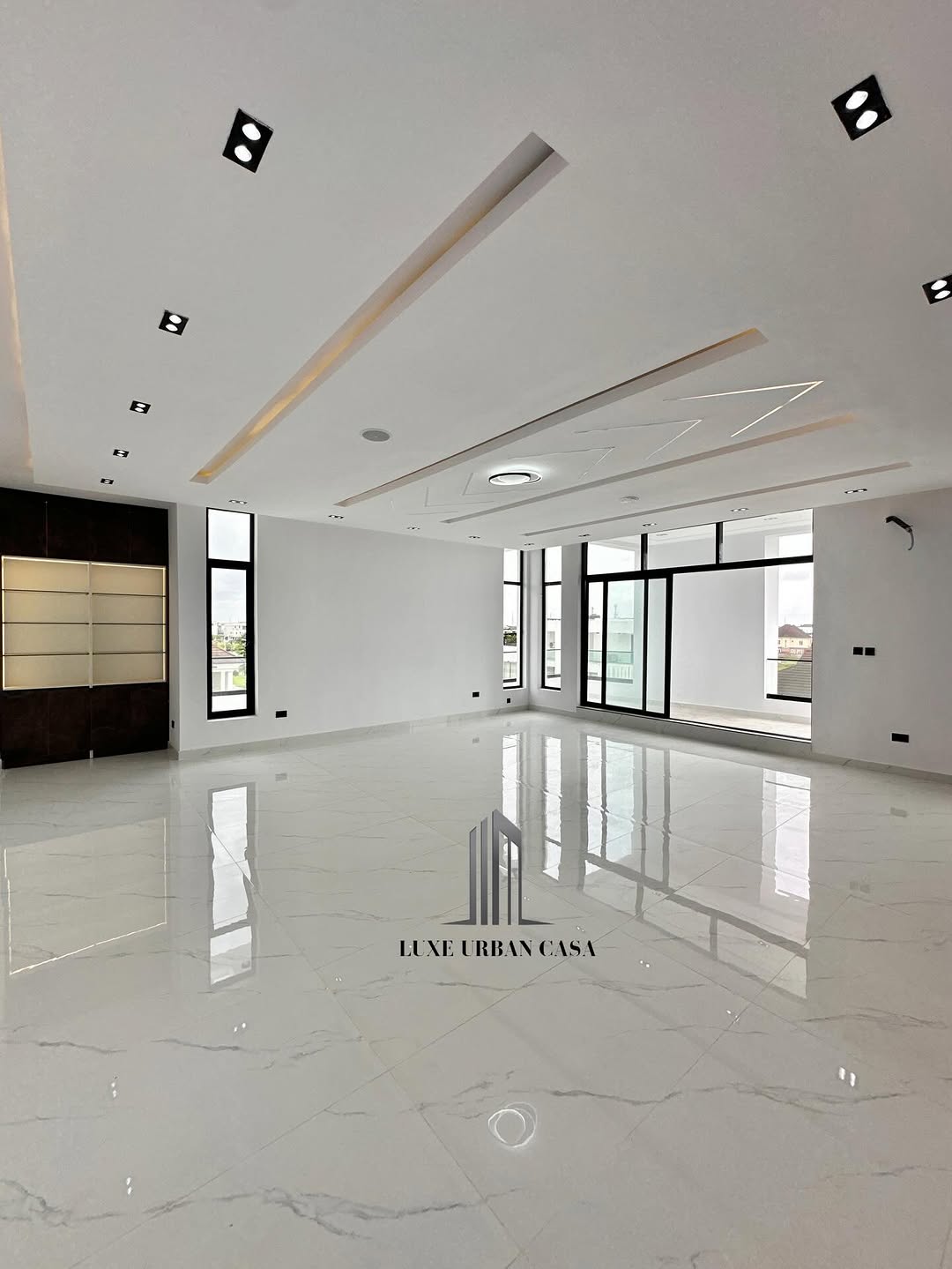 Elegant 5-Bed VGC Haven with Cinema & Pool