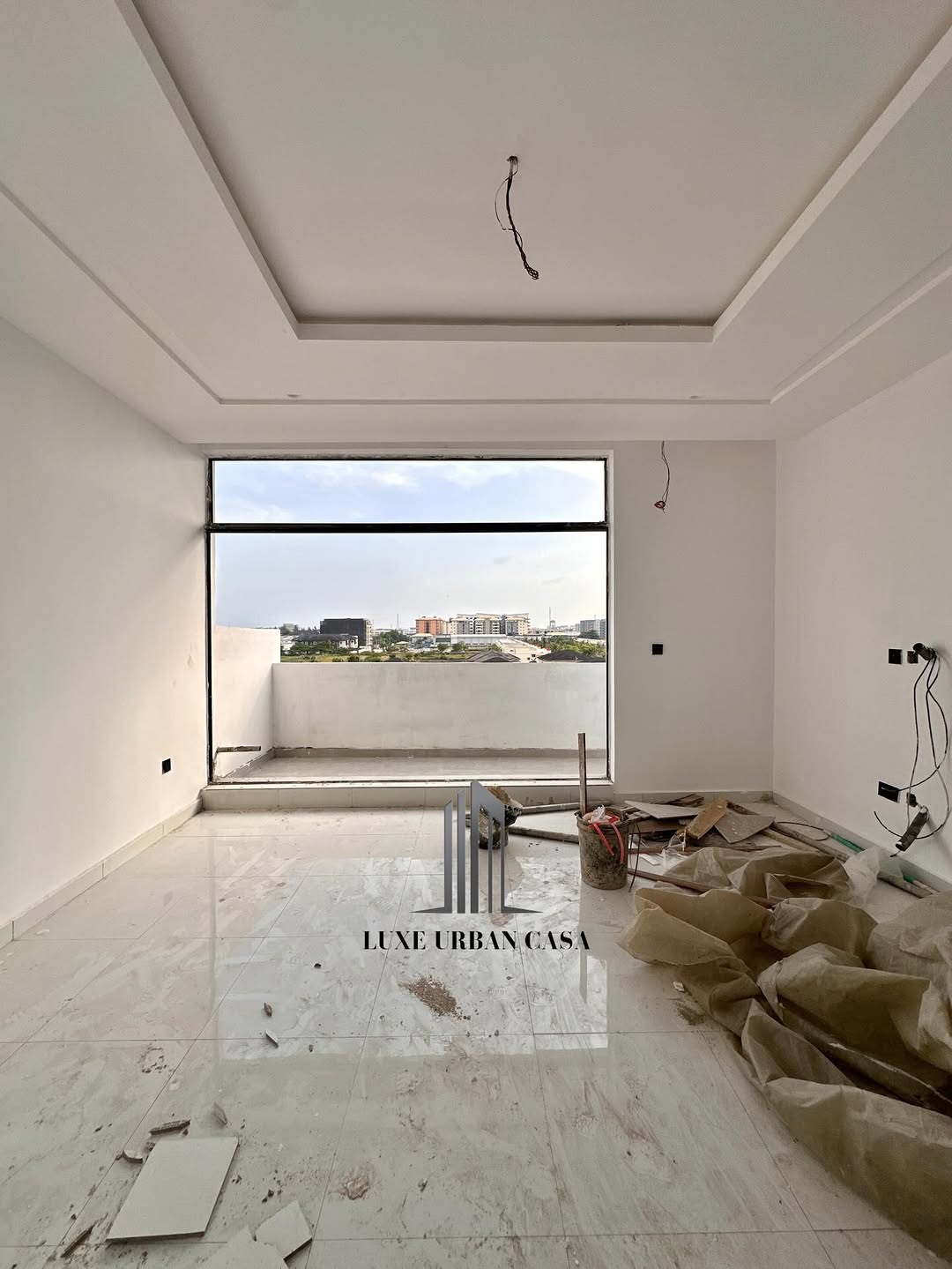 Lekki’s Pinnacle: 3-Bed Penthouse with Pool & Views