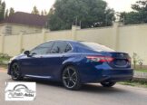 Unbeatable 2018 Camry LE: Style & Value!