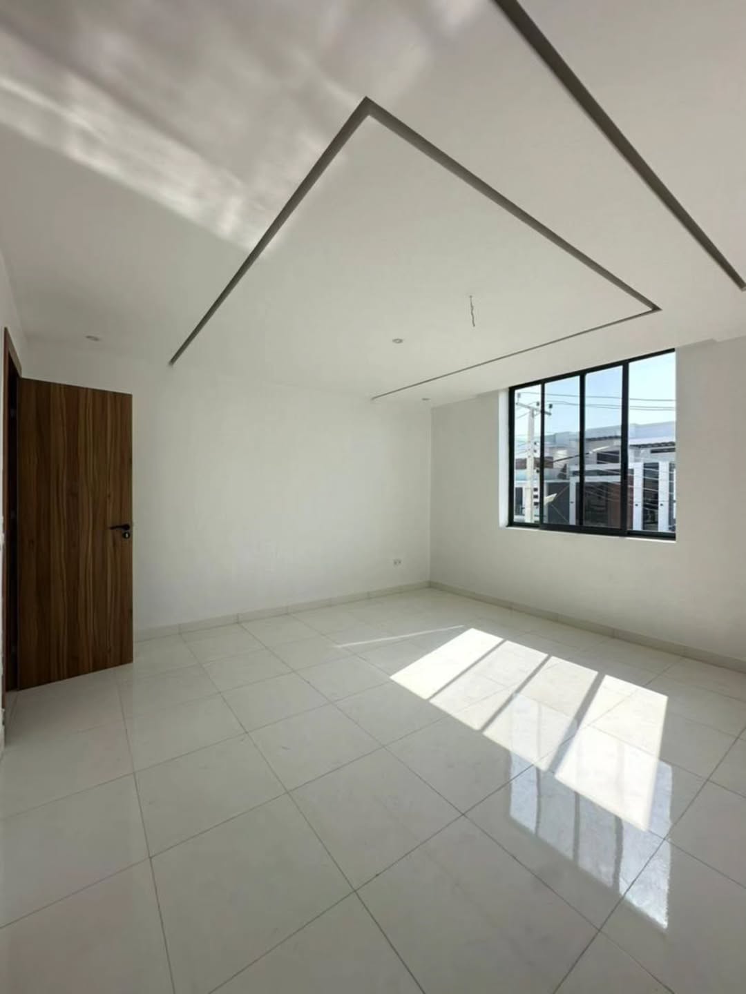 Serene Oniru Gem with Private Compound & Pool