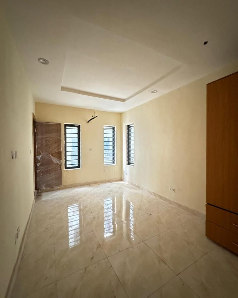 Modern 3-Bed Haven in Serene Yaba