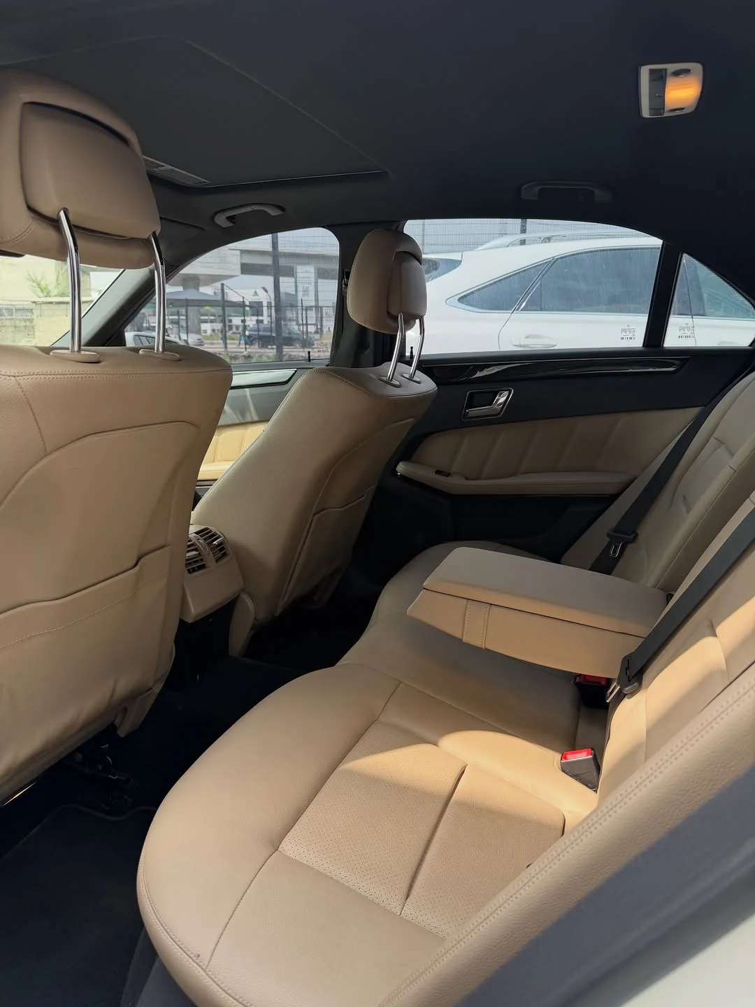 2011 Mercedes E350: Luxury & Value at N17.5M