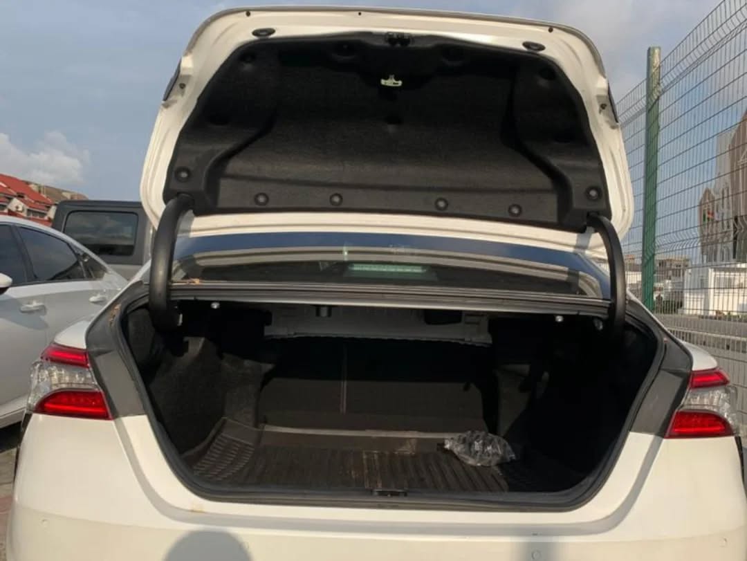 2018 Camry XSE: Turbo Power, Panoramic Luxury