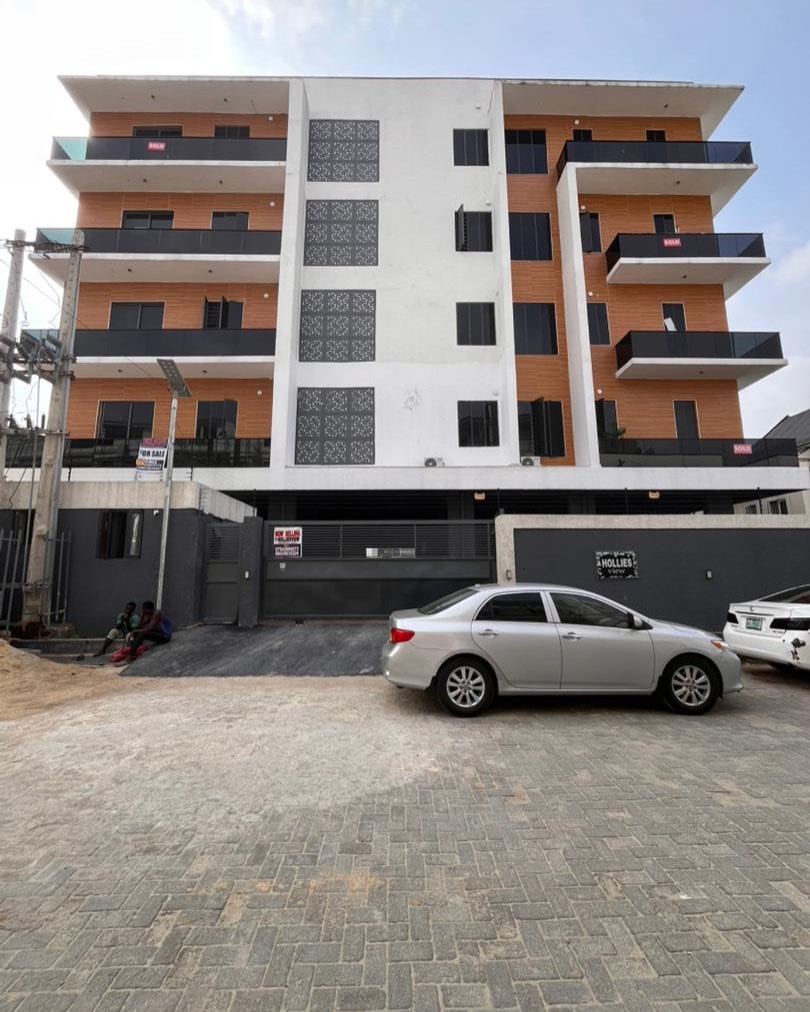 Lekki’s Finest: 3-Bedroom Family Haven in Ikate