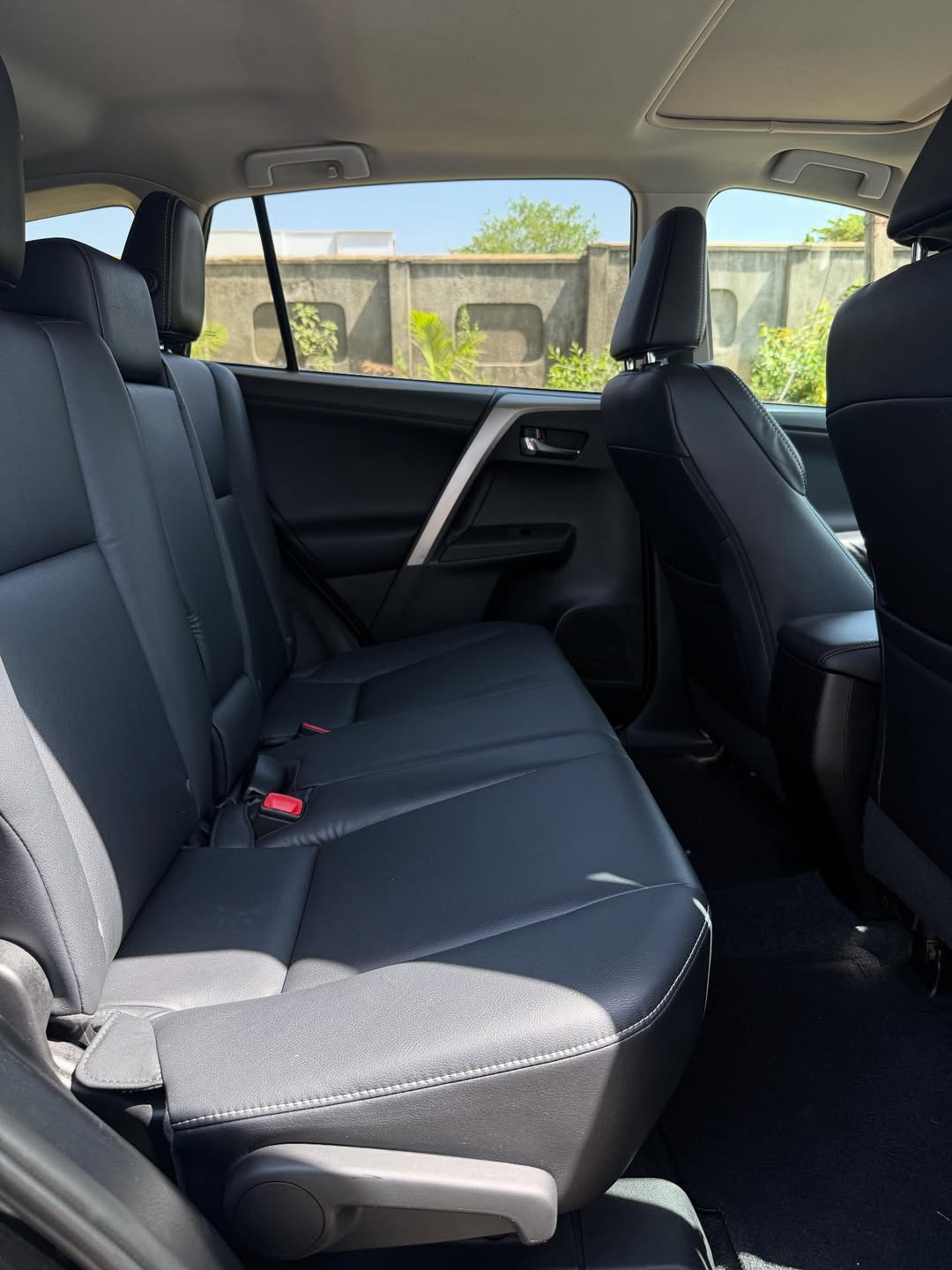 Luxury 2015 RAV4 Limited: Abuja’s Elite SUV