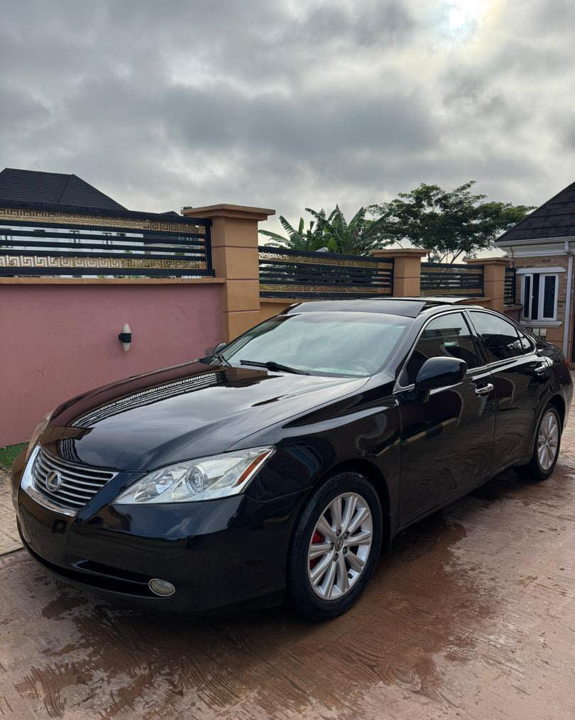 Luxury Lexus ES350: Panoramic Roof & Full Option for ₦9.95m
