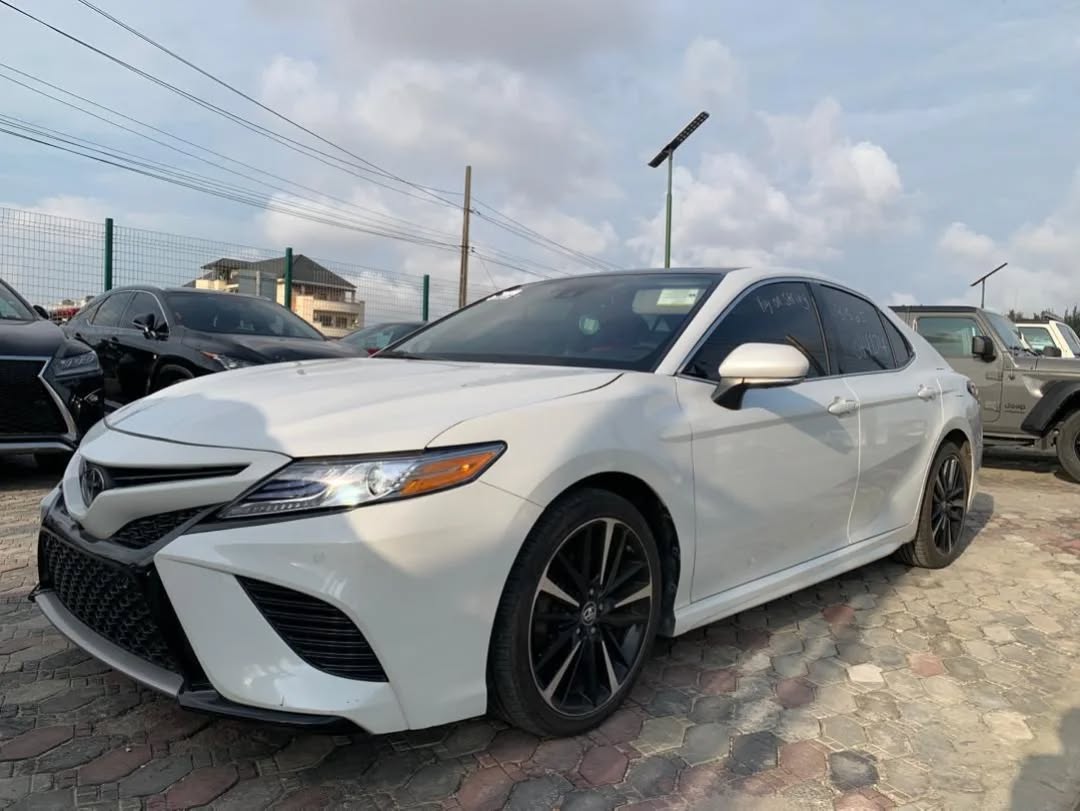 2018 Camry XSE: Turbo Power, Panoramic Luxury