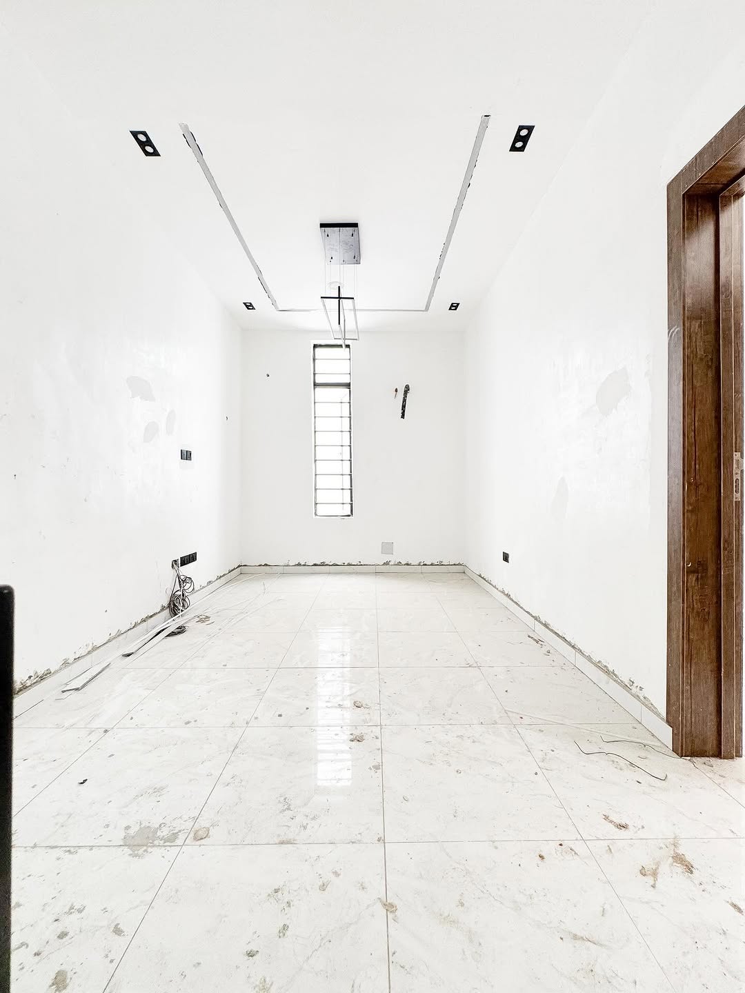 Stunning 5-Bed Ensuite Duplex in Prime Chevron