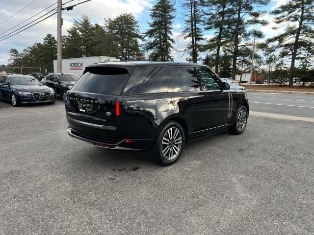 Luxury Redefined: 2023 Range Rover SE