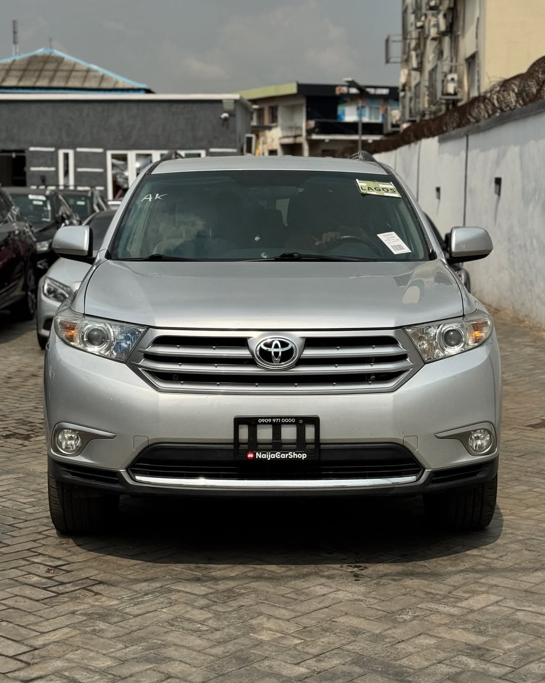 2012 Toyota Highlander V6 AWD: Import Duty Paid & Ready!