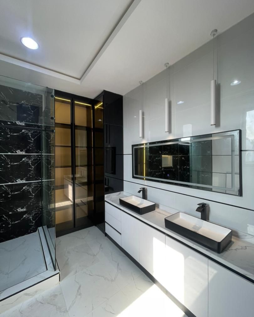 Spacious 5-Bedroom Duplex with Cinema & Pool in VGC