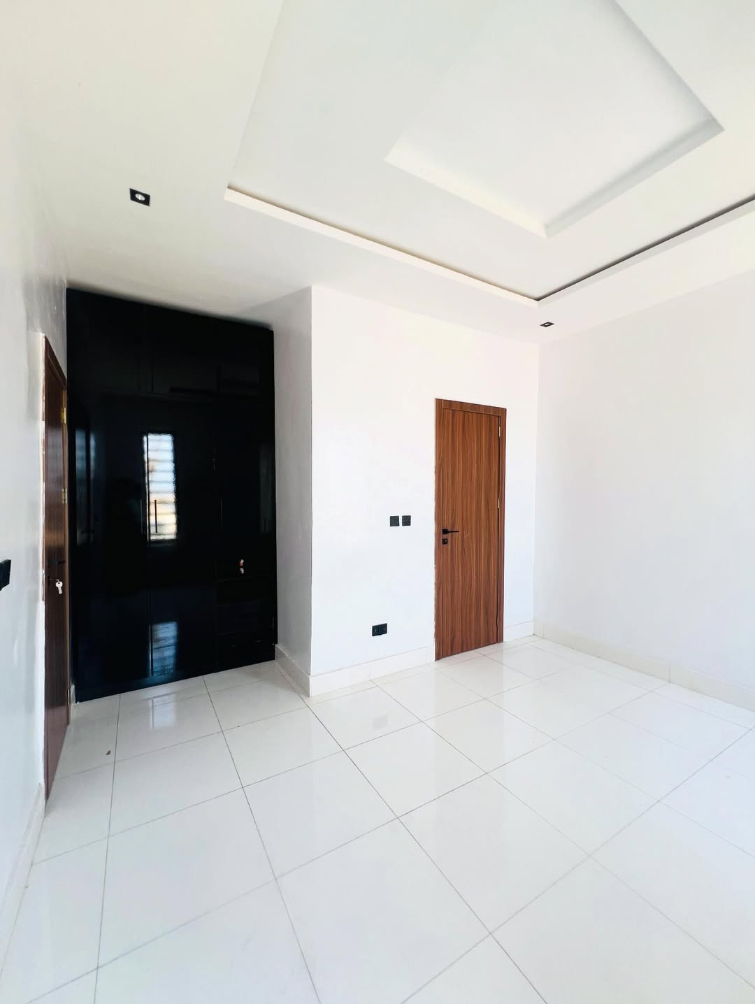 Lagos Luxury: Secure 4-Bed Duplex in Ajah Estate