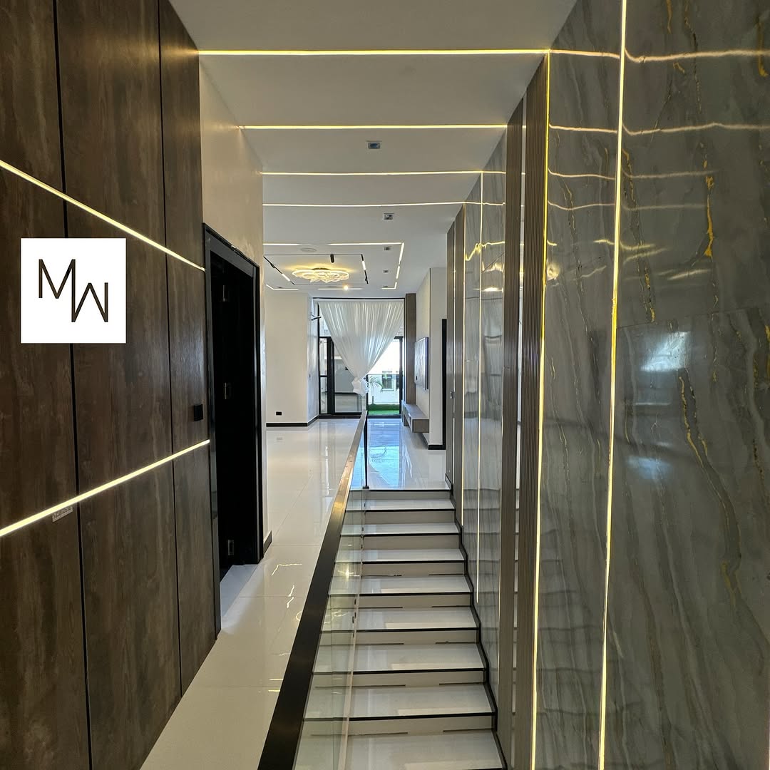 Luxury 5BR with Cinema, Gym & Pool