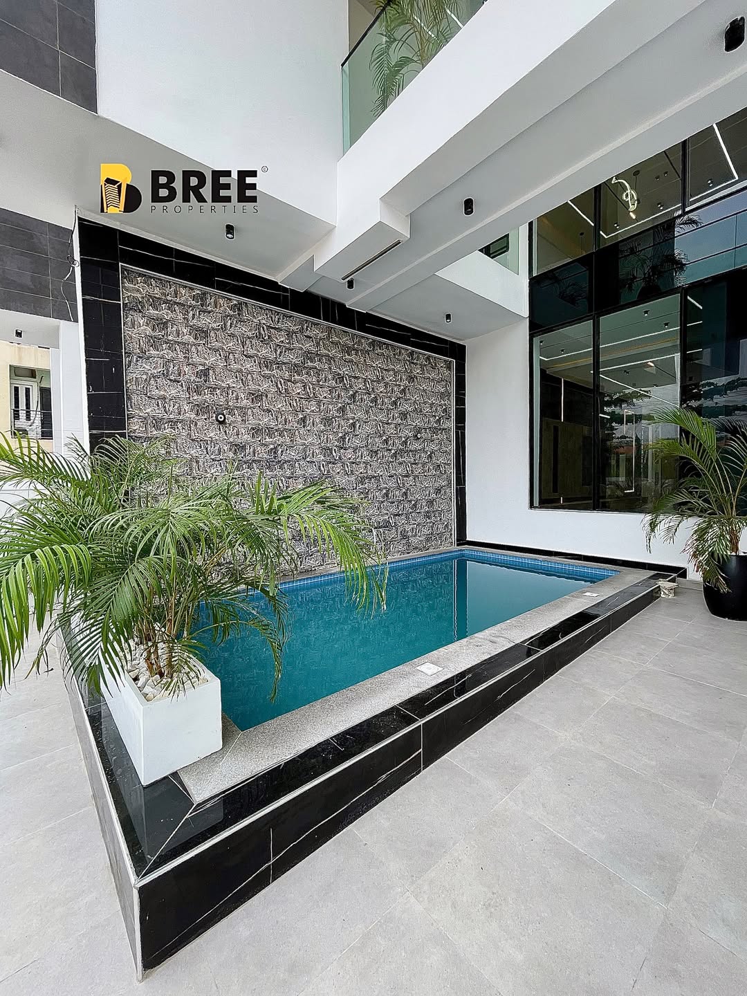 Stunning 5-Bed Ikota Estate Gem with Pool & Gym