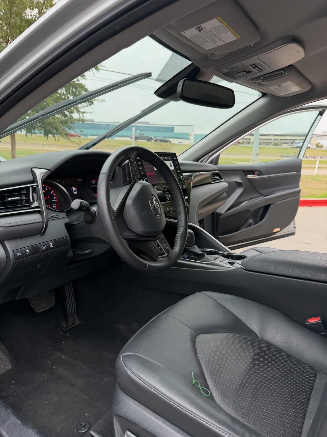 2019 Toyota Camry: Low Miles, Premium Value