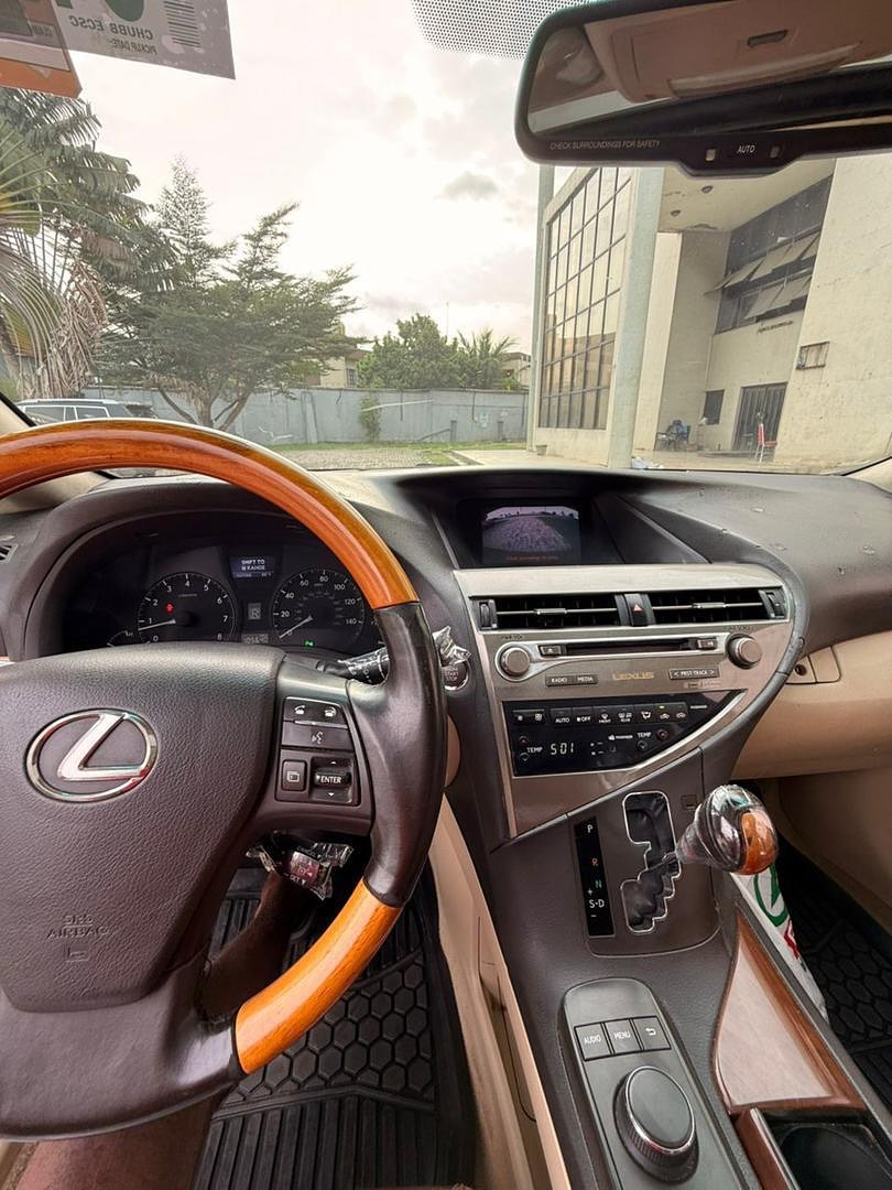 Luxury Lexus RX350: Untouched & Tokunbo-Perfect