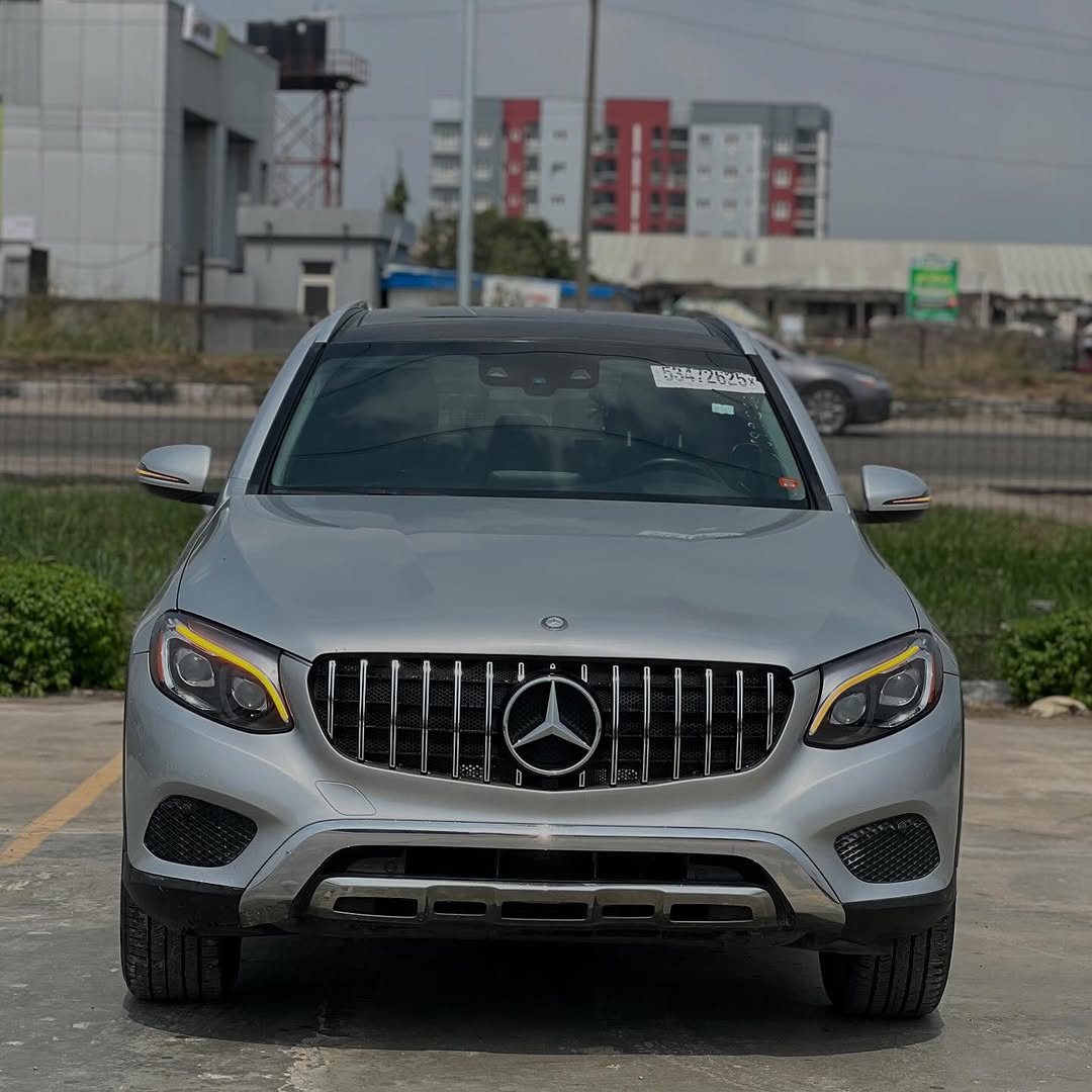 2016 Mercedes GLC300: Luxury SUV with Pano & Camera