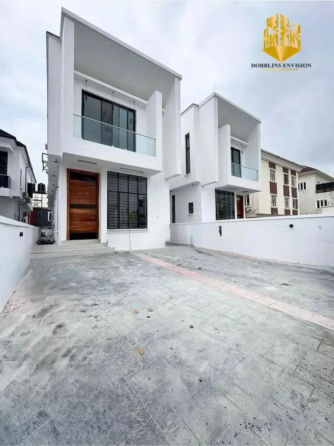 Exquisite 5-Bedroom Duplex with Smart Luxury in Osapa Lekki