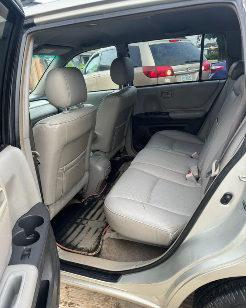 Luxury Toyota Highlander, Only ₦7.15M!