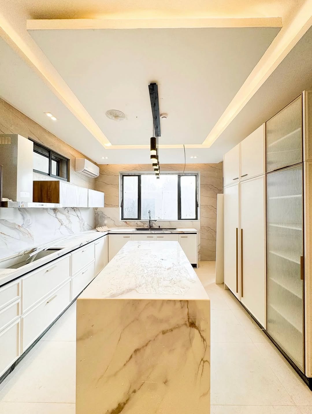 6-Bed Island Oasis with Private Pool & Cinema