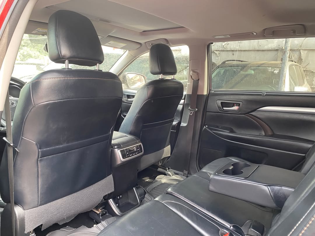 Luxury 2017 Highlander: Fully Paid & Ready to Drive