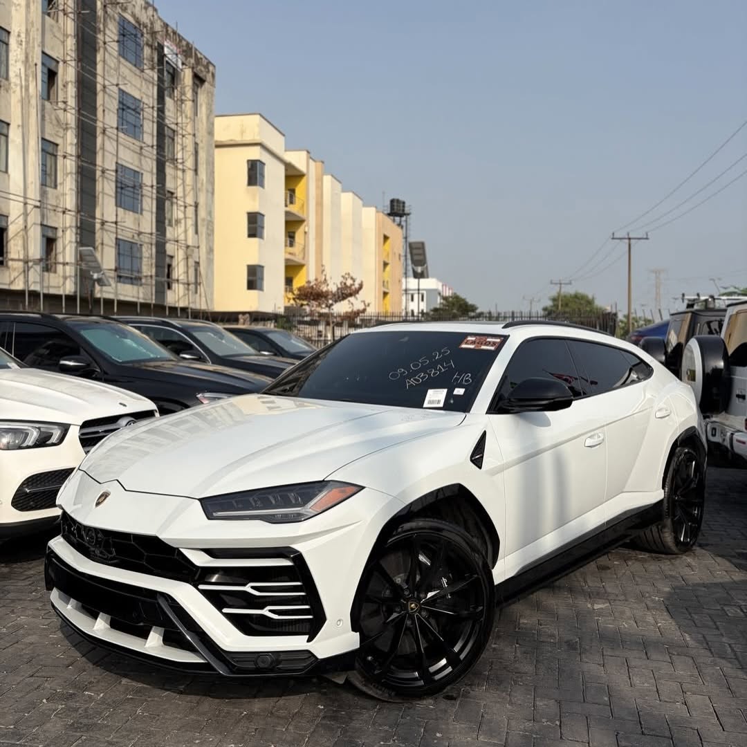 Unleash the Super SUV: 2019 Lamborghini Urus