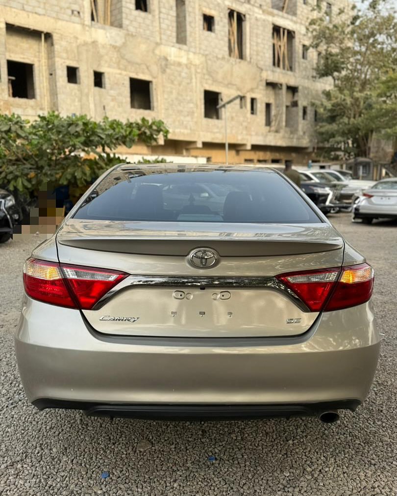 2016 Toyota Camry SE: Luxury Meets Value, Duty-Cleared