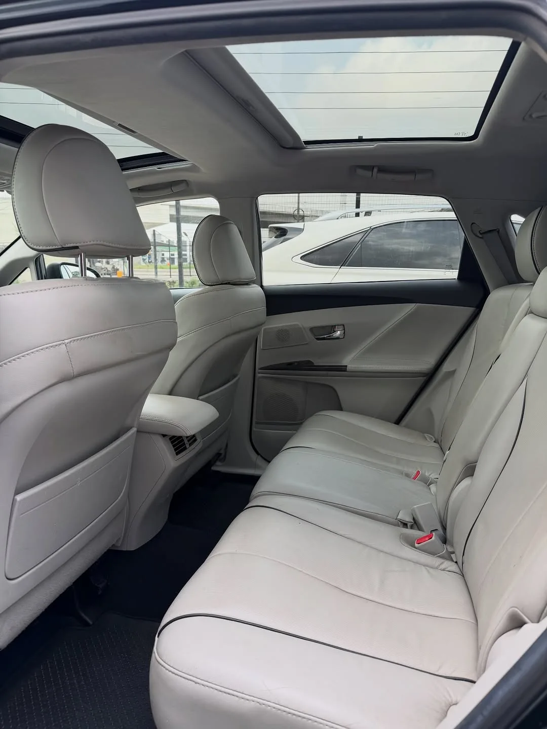 2013 Venza XLE AWD: Luxury SUV, Nationwide Delivery