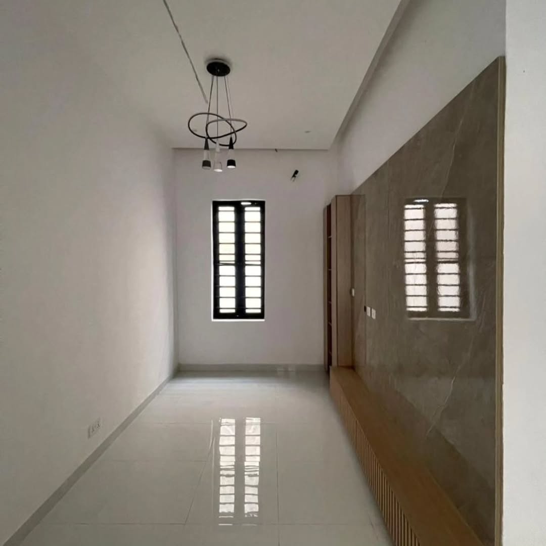 Lekki’s Ultimate 5-Bedroom Cinema & Pool Estate
