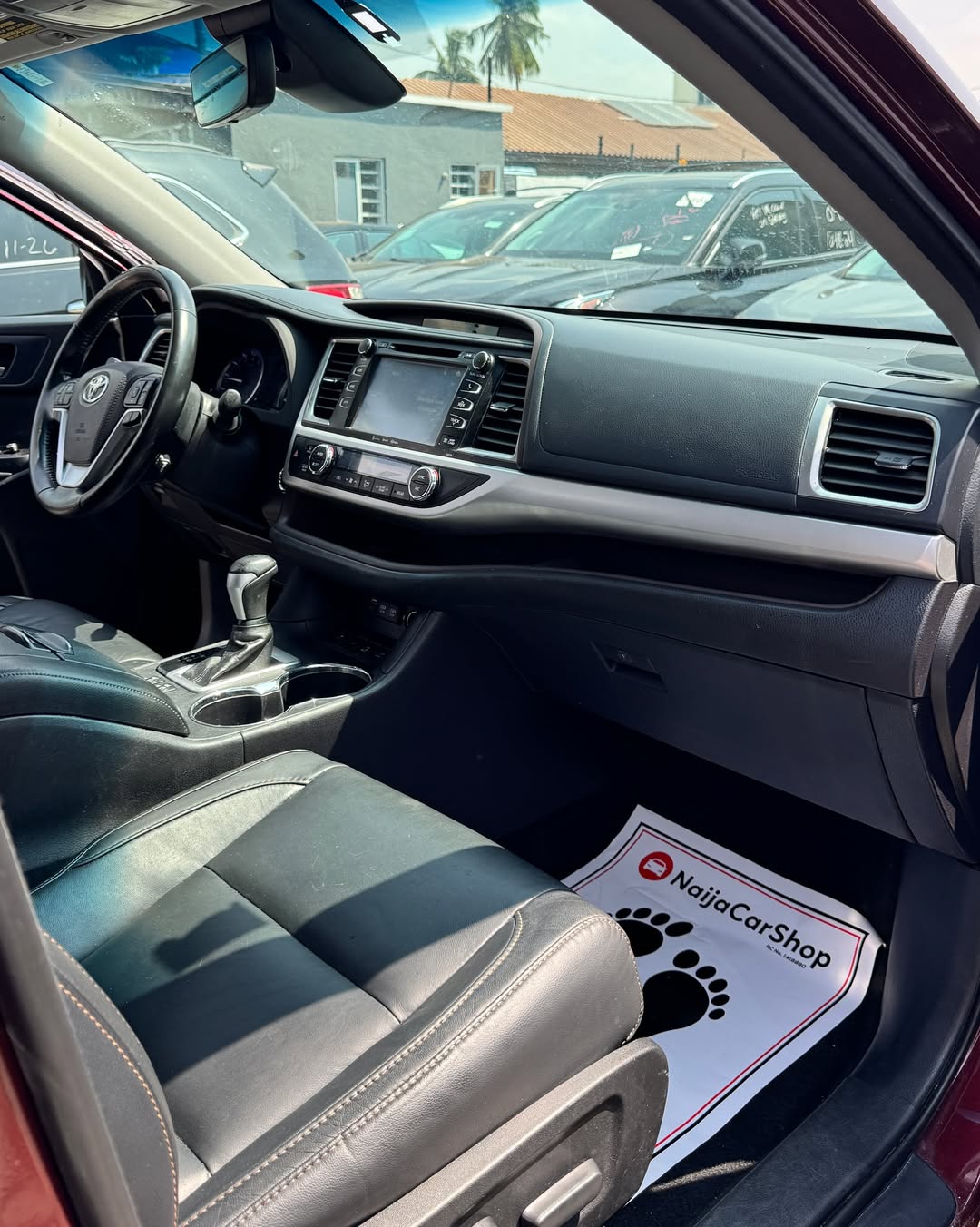 2017 Toyota Highlander XLE AWD: Luxury & Safety, Duty Paid