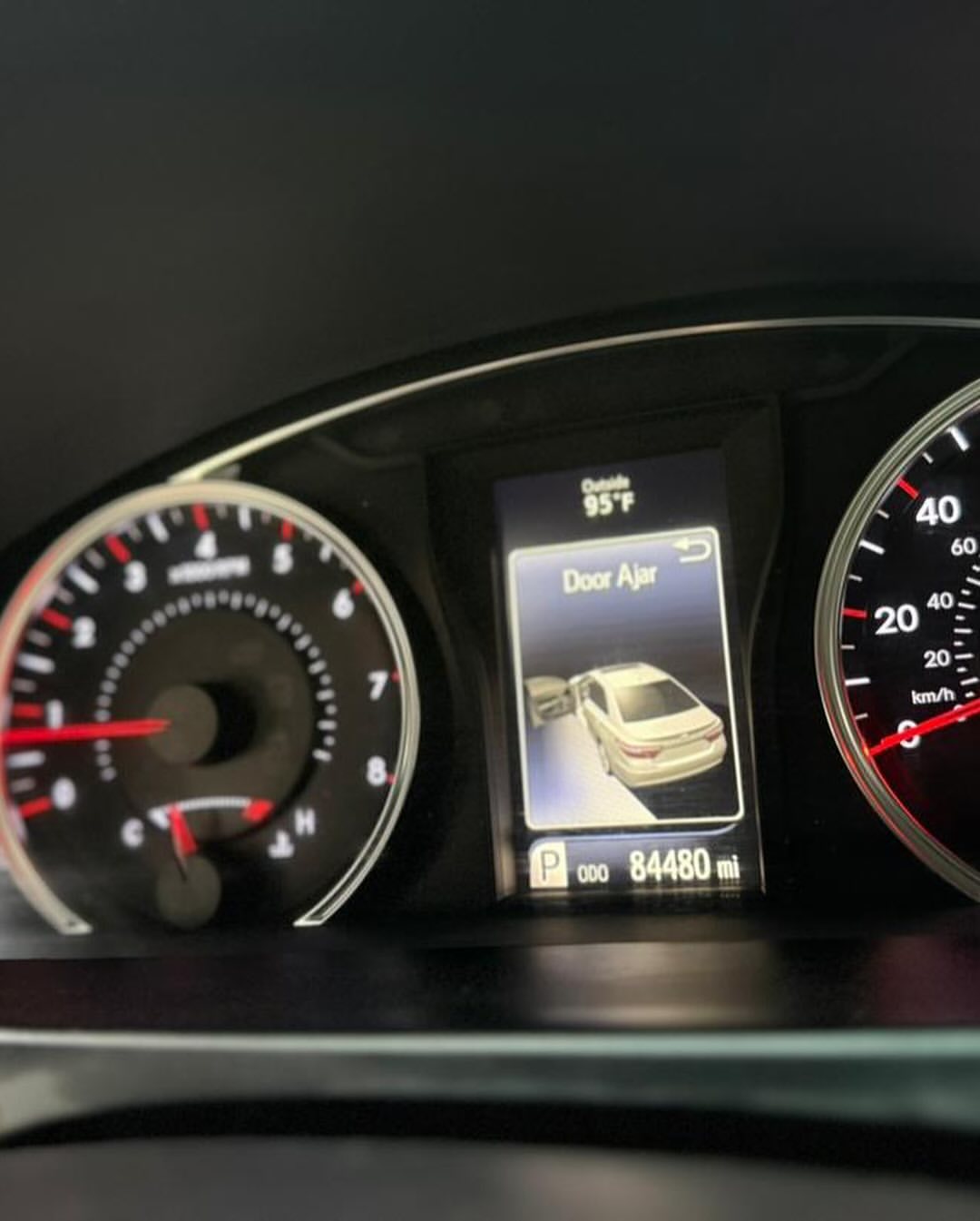 2016 Camry SE: Luxury & Tech, Duty-Cleared & Ready