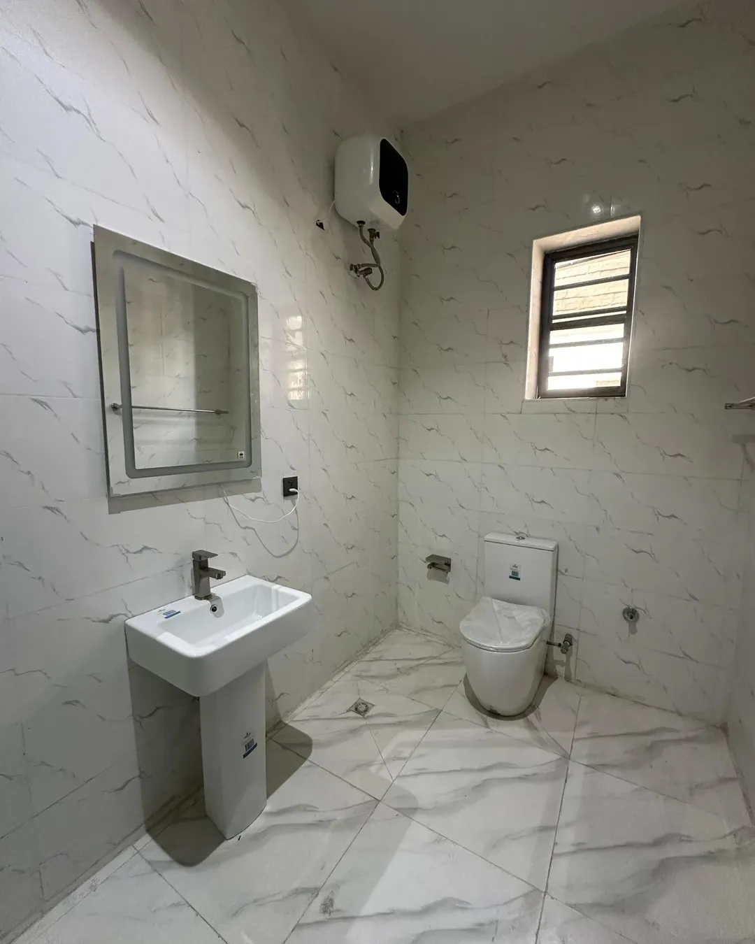 Lekki Haven: 4-Bed Ensuite Duplex with BQ & Smart Features
