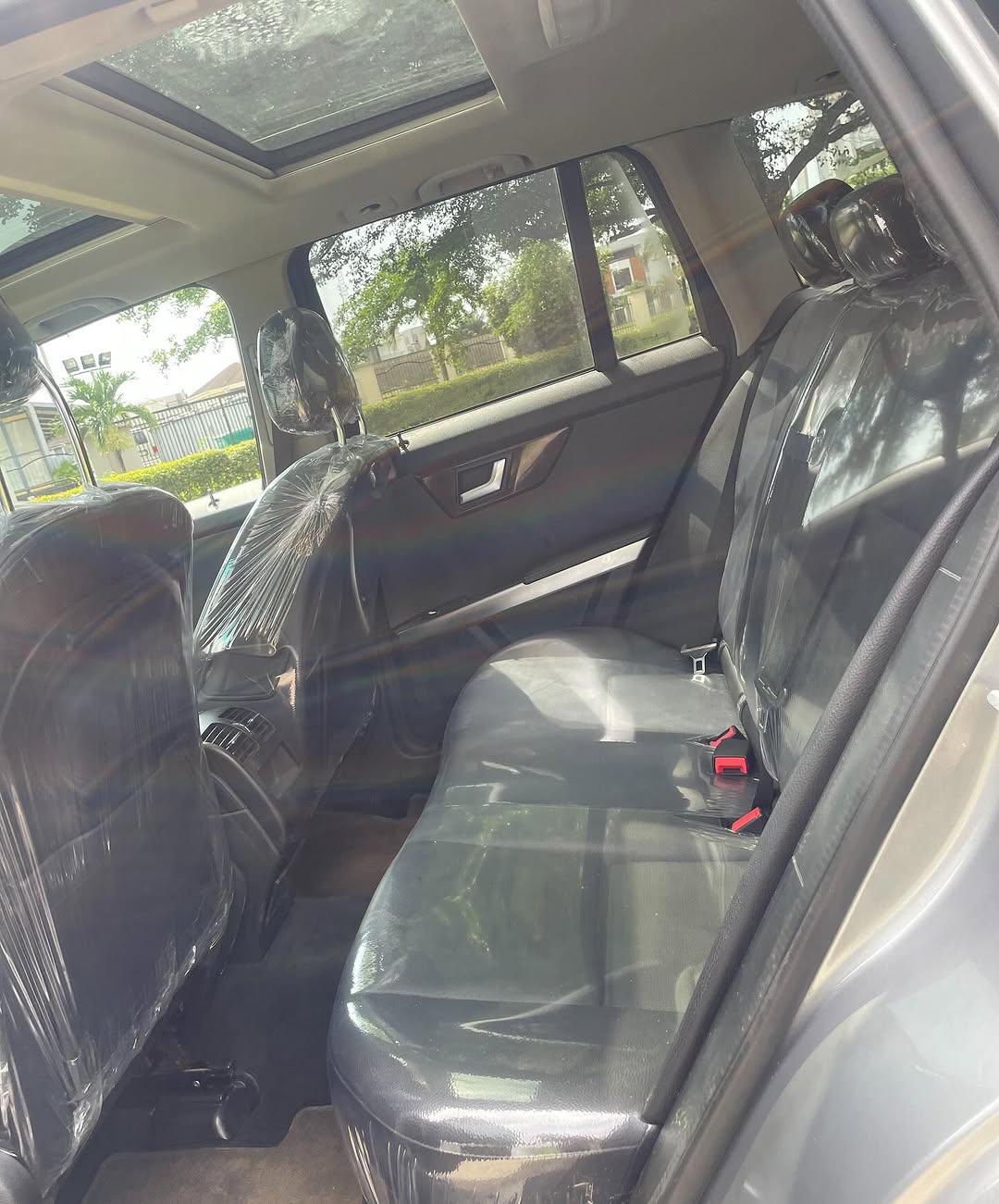 Luxury 2013 GLK350: Panoramic Sunroof & 4Matic