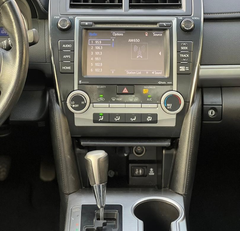 2014 Camry SE: Sporty & Loaded, Duty Paid!