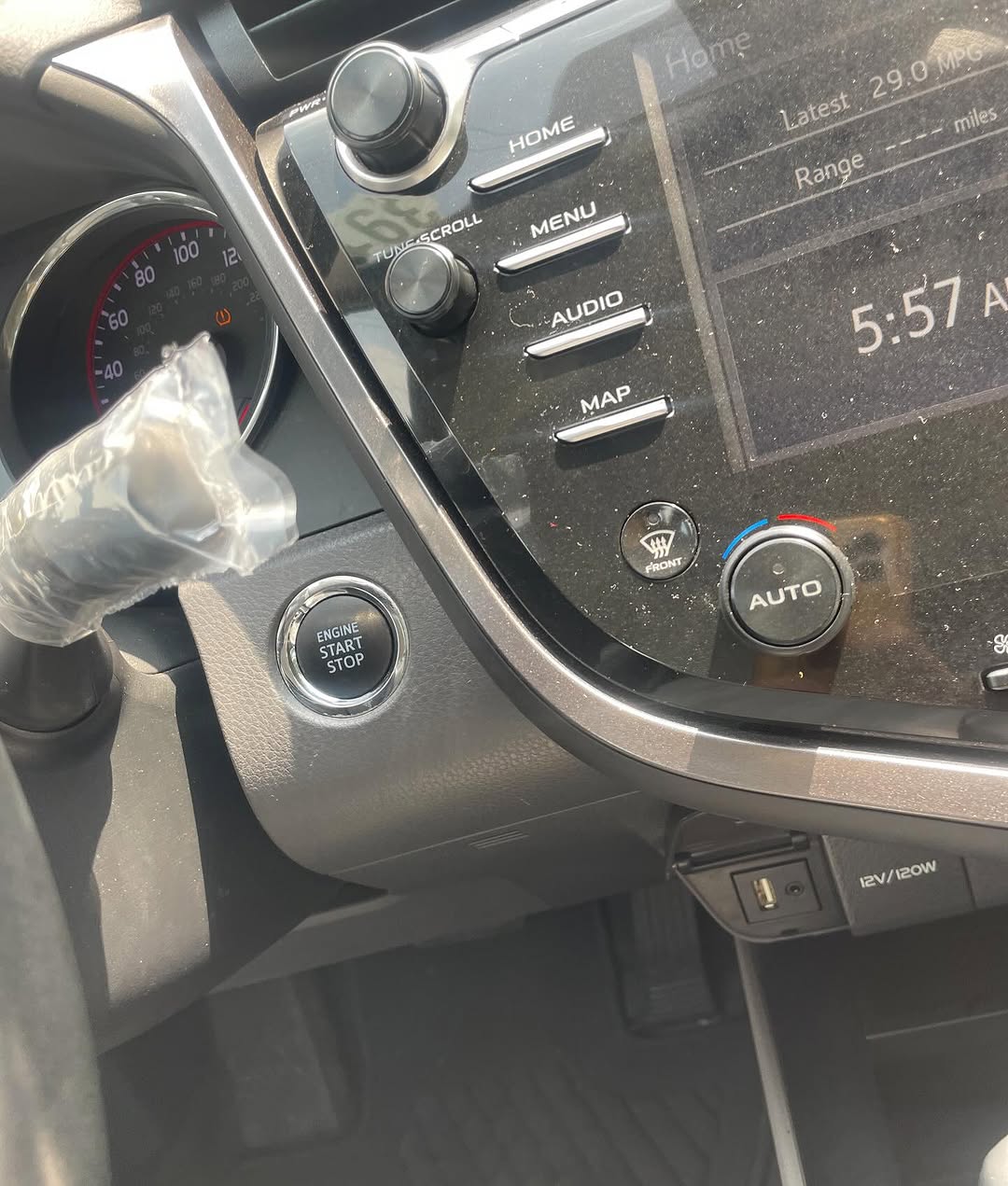 2020 Toyota Camry XSE: Panoramic Sunroof & Luxury