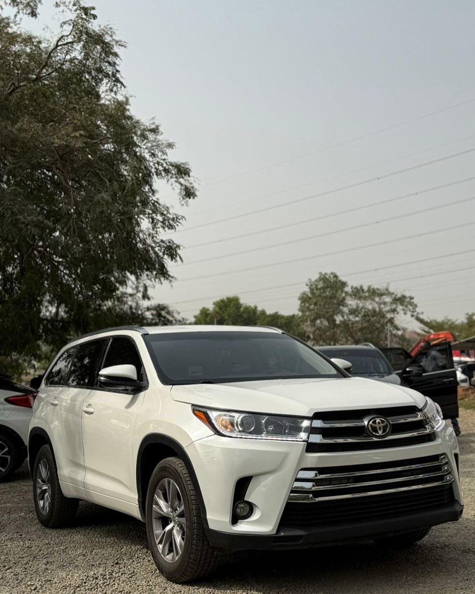 2016 Toyota Highlander: Duty-Cleared Luxury SUV, 35.5M