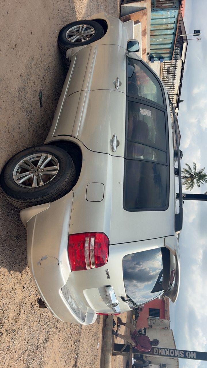 Unbeatable 2004 Highlander: ₦5.5M Buy & Drive