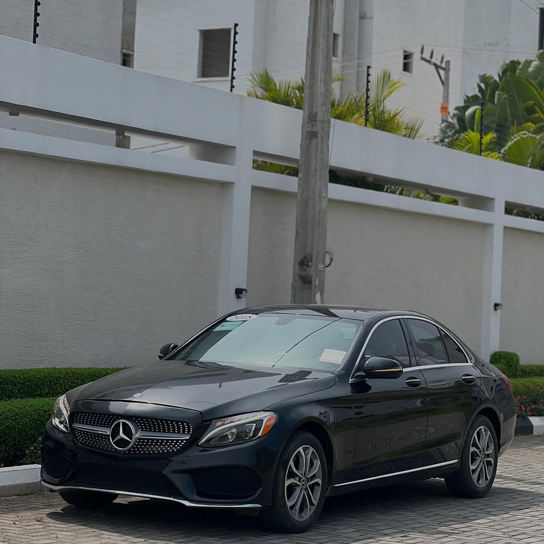2018 Mercedes C300: Black-on-Black Luxury, Pano Roof ✅