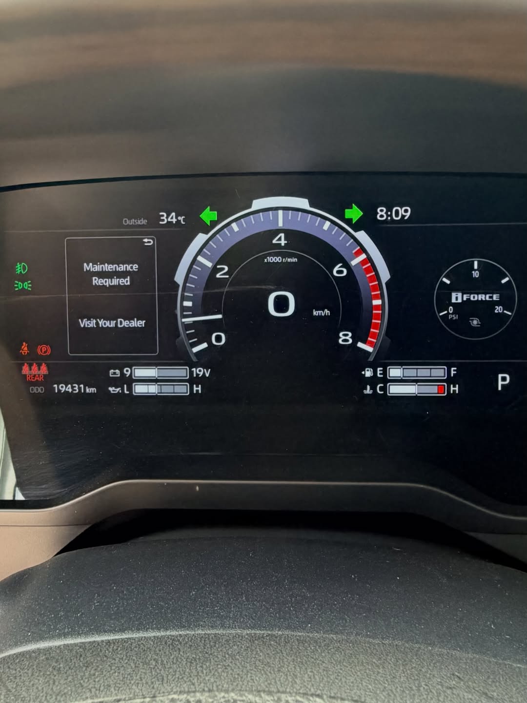 2024 Tundra 4×4: Luxury Meets Rugged Power