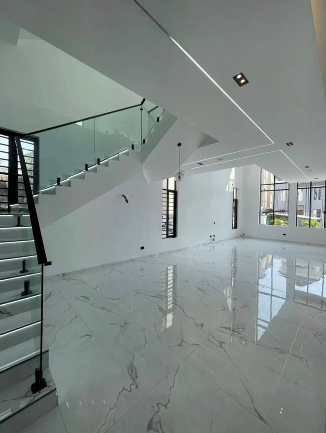 Opulent 6-Bed Duplex with Private Pool & Cinema