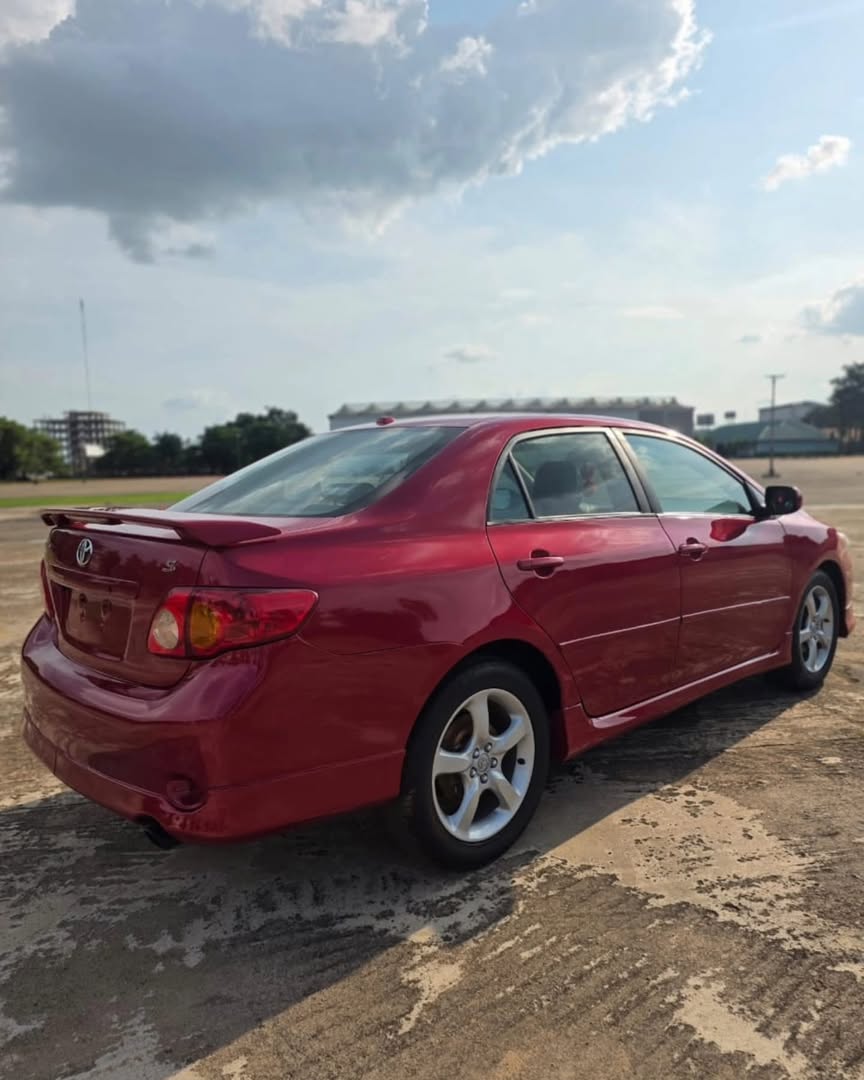 Reliable 2010 Corolla: Drive Today, Duty Paid!