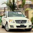 Luxury SUV: Smooth Drive, Ready to Own