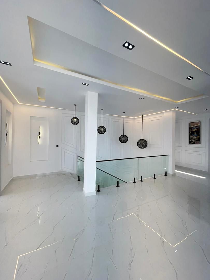 Spacious 5BR Duplex with Pool & Cinema in VGC