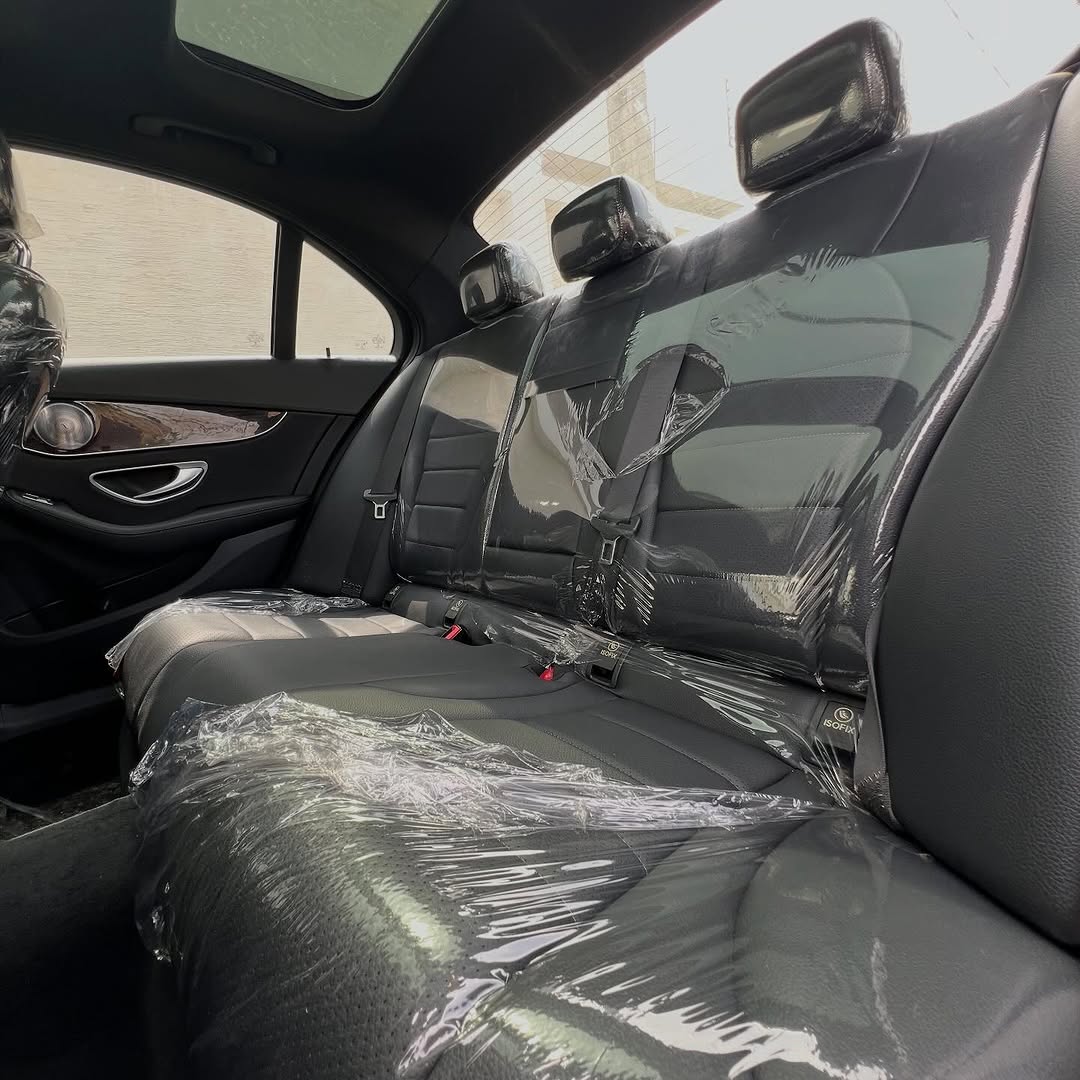 2018 Mercedes C300: Black-on-Black Luxury, Pano Roof ✅