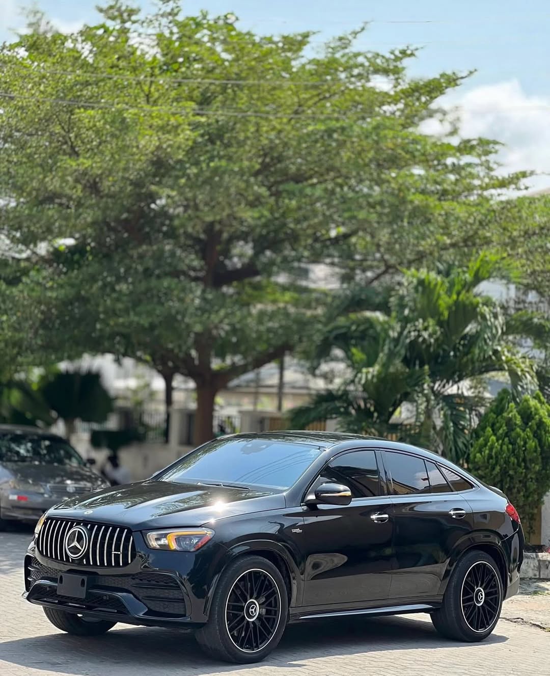 2022 Mercedes-AMG GLE 53: Black & Bold Luxury