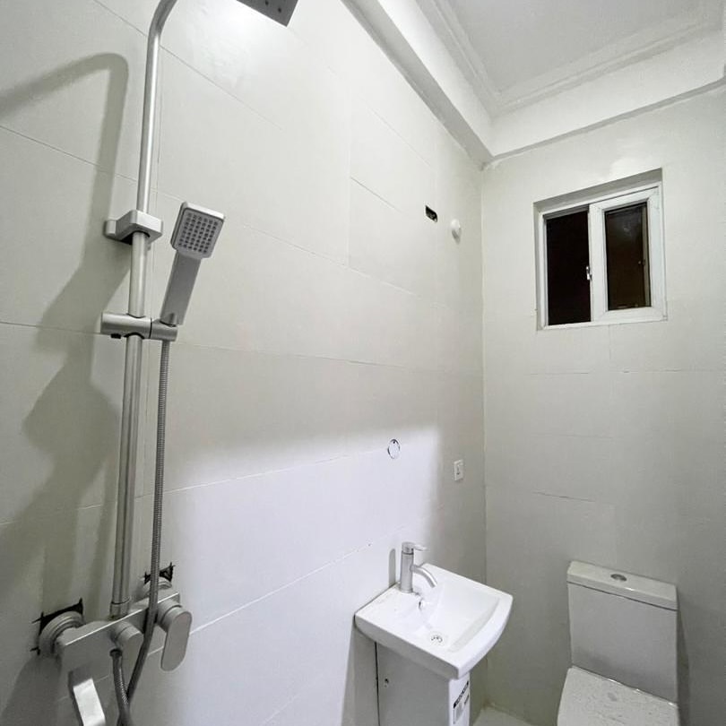 Elevator Duplex with Jacuzzi in Osapa Lekki