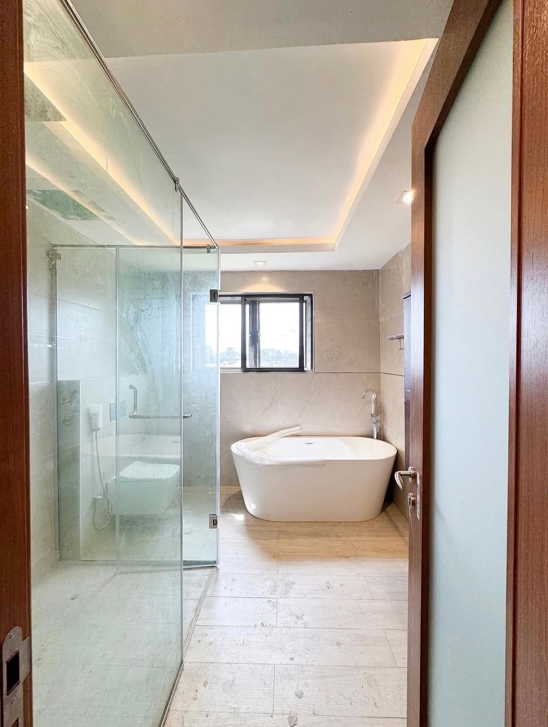 6-Bed Island Oasis with Private Pool & Cinema