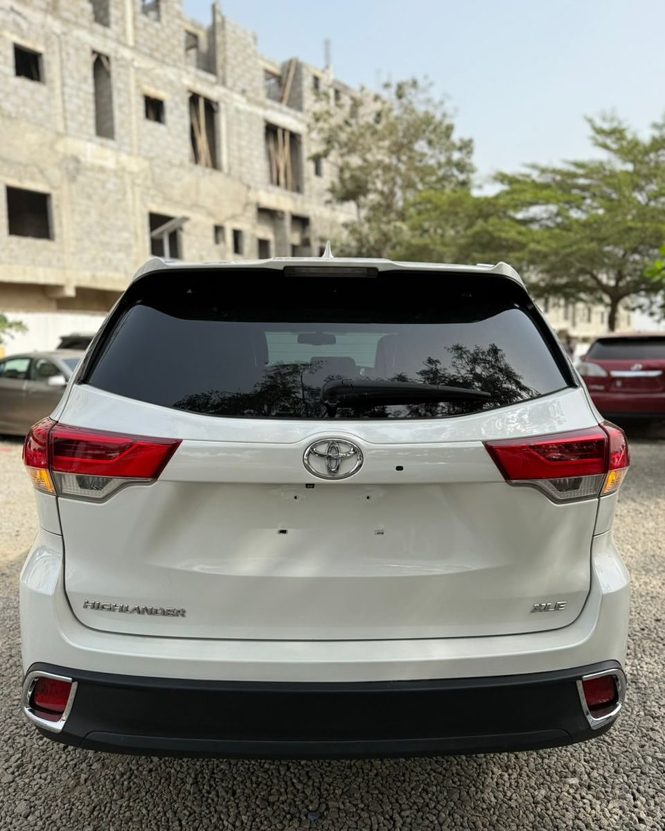 2016 Toyota Highlander: Duty-Cleared Luxury SUV, 35.5M