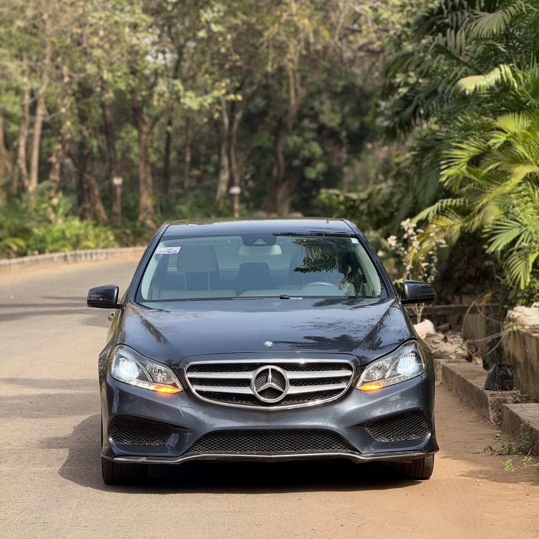 2014 Mercedes E350: Sunroof, Keyless, Camera, Duty-Paid