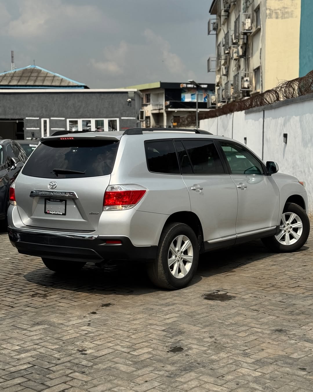 2012 Toyota Highlander V6 AWD: Import Duty Paid & Ready!